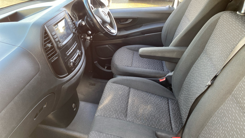 Mercedes-Benz Vito L3 Diesel Rwd 116CDI Progressive Van 9G-Tronic